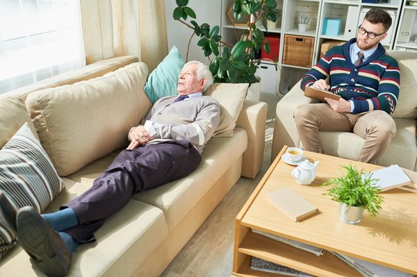 Quels sont les signes d'une crise de thyroïdite subaiguë et comment intervenir rapidement ?