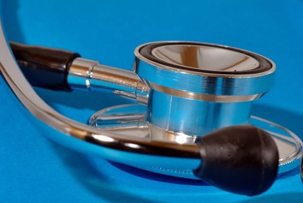 Comment les techniques de relaxation progressive peuvent-elles aider à réduire l'anxiété pré-examen?