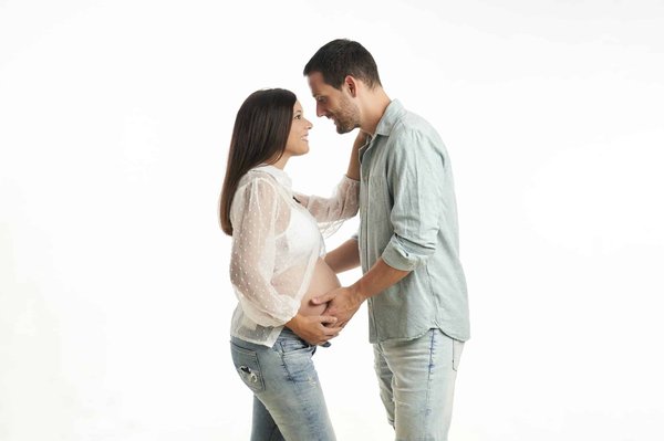 Comment préparer une trousse de secours adaptée aux besoins des femmes enceintes ?